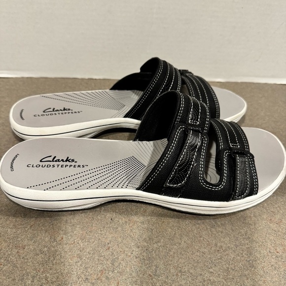 Clarks Cloud Stepper Breeze Piper Black And Gray Slides Sandals 11 M - Picture 1 of 8